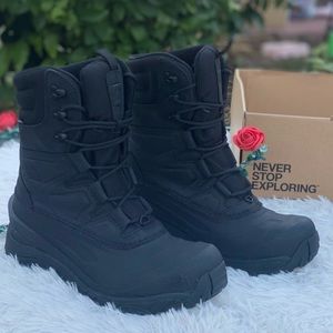 mens north face chilkat boots